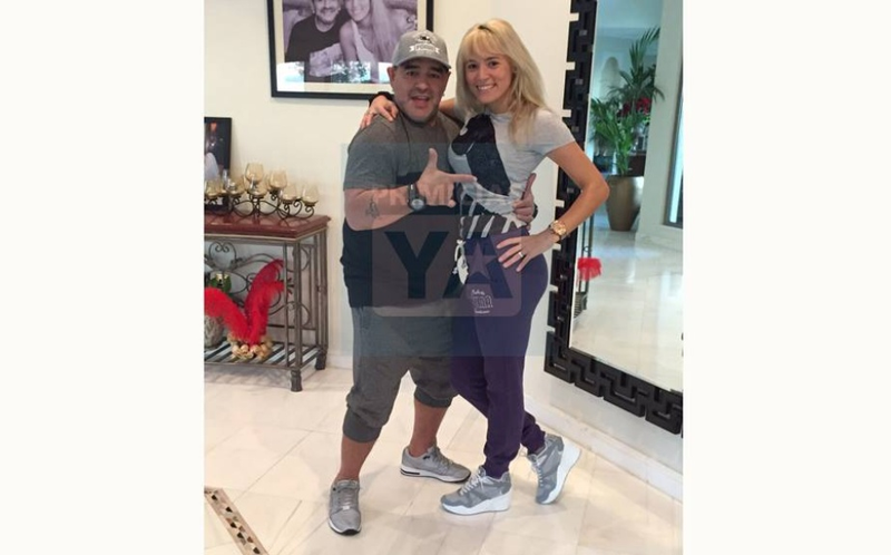 Illustration for article titled Looks Like Diego Maradona Went And Bought Himself A New Face